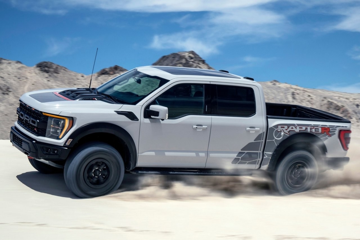 Ford F-150 Raptor R 2024: ahora con 730 CV de potencia - Periodismo del ...