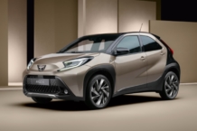 El Toyota Aygo X Cross se renueva con los acabados Like y Chic Toyota Aygo X Cross