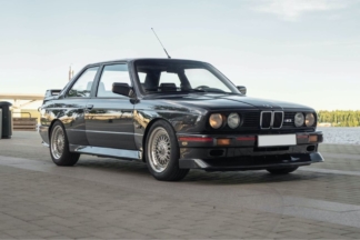 A subasta este BMW M3 E30 de 1987 con algún que otro propietario subasta bmw m3 e30 1987