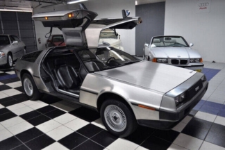 A la venta un impoluto DeLorean DMC-12 que ha permanecido guardado en un almacén desde 1986 DeLorean DMC-12 guardado desde 1986