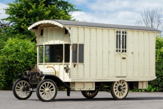 A subasta la que podría ser la autocaravana más antigua del mundo: un Model T de 1914 Ford Model T camper