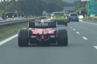 Vídeo: un misterioso Fórmula 1 rodando por una autopista checa misterioso formula 1 rodando autopista checa