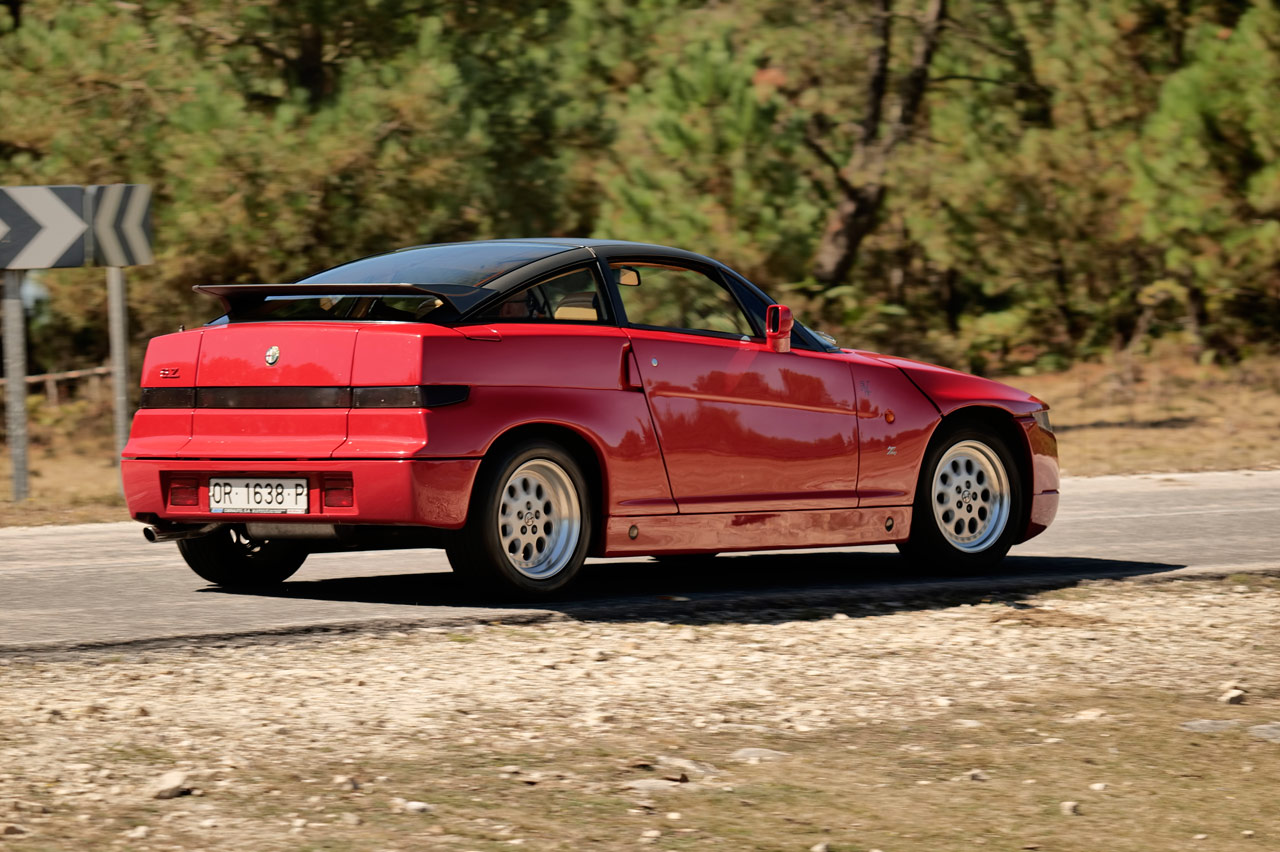 prueba del V6 del Alfa Romeo SZ (1991)
