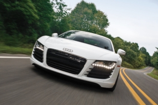 Se hace pasar por un jugador del Real Madrid de baloncesto y se lleva un Audi R8 se lleva un Audi R8