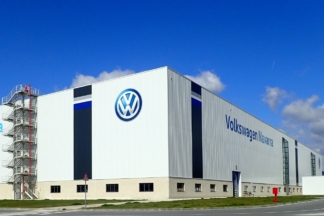 La fábrica de Volkswagen en Navarra alberga 9.000 coches sin terminar por falta de microchips volkswagen navarra
