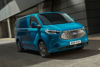 Ford E-Transit Custom 2023: hasta 380 km de autonomía y 1.100 kg de carga útil ford e-transit custom 2023