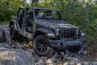 Jeep Wrangler Willys 4xe, aire retro para el todoterreno híbrido enchufable Jeep Wrangler Willys 4xe