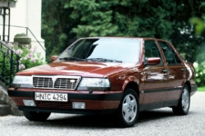 Lancia Thema 8.32