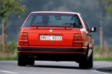 Lancia Thema 8.32