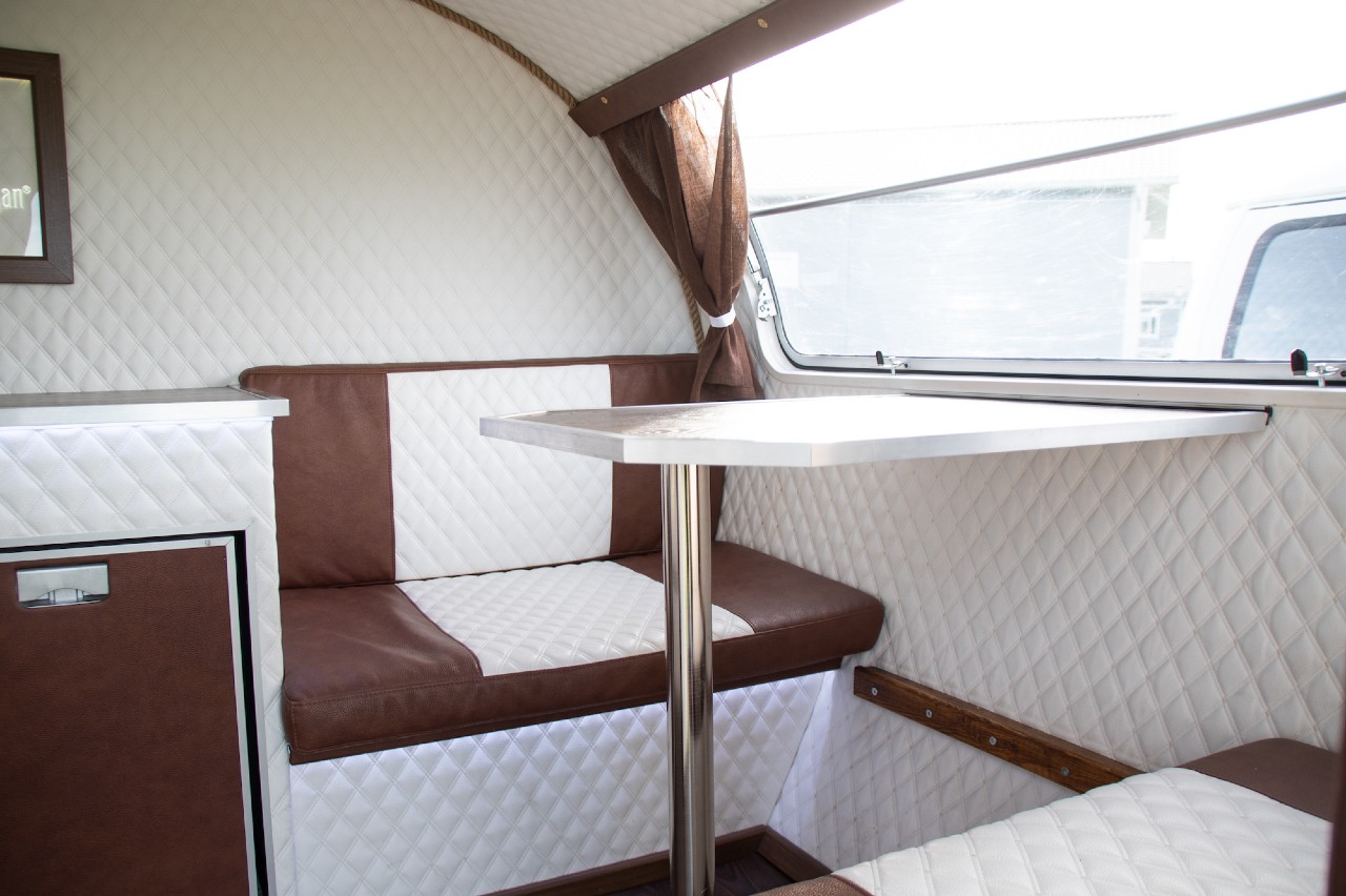 Volkswagen T1 Splitscreen Campervan