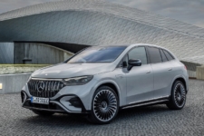 Mercedes EQE SUV