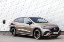 Mercedes EQE SUV