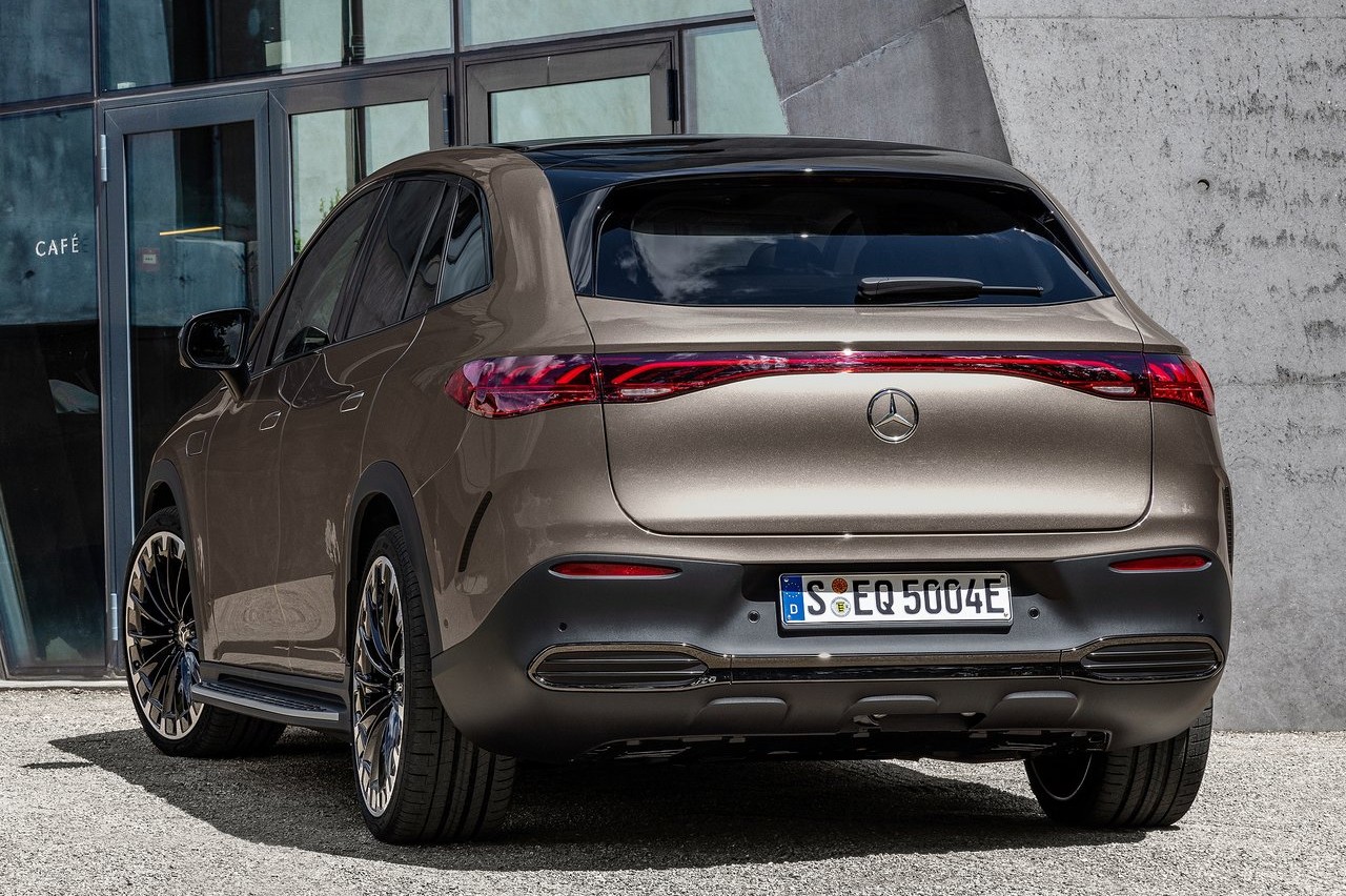 Mercedes EQE SUV