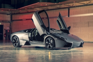 A subasta uno de los 20 ejemplares fabricados del Lamborghini Reventon con solo 110 km subasta lamborghini reventon 2008