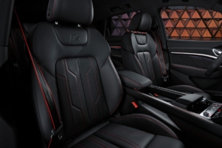 Audi fabrica los cinturones del Q8 e-tron con plástico reciclado de sus coches Audi cinturones plástico reciclado