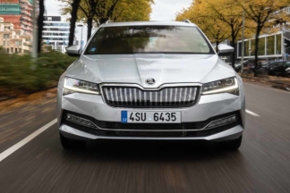 6 coches para llevar a tu perro que son (casi) perfectos coches para llevar a tu perro