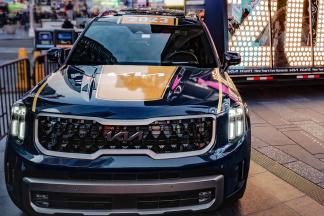 KIA remolca y entrega los números de Año Nuevo 2023 de Times Square KIA Año Nuevo 2023 Times Square