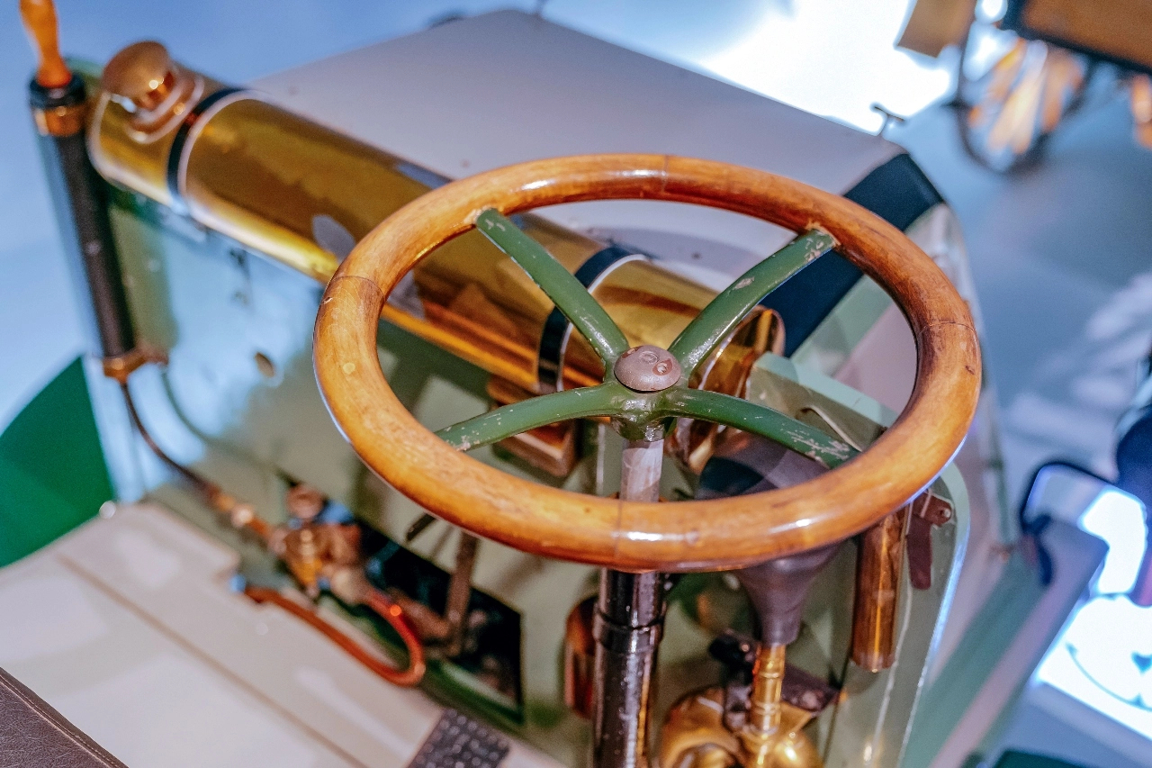 vehiculo empresarial motorizado daimler 1899