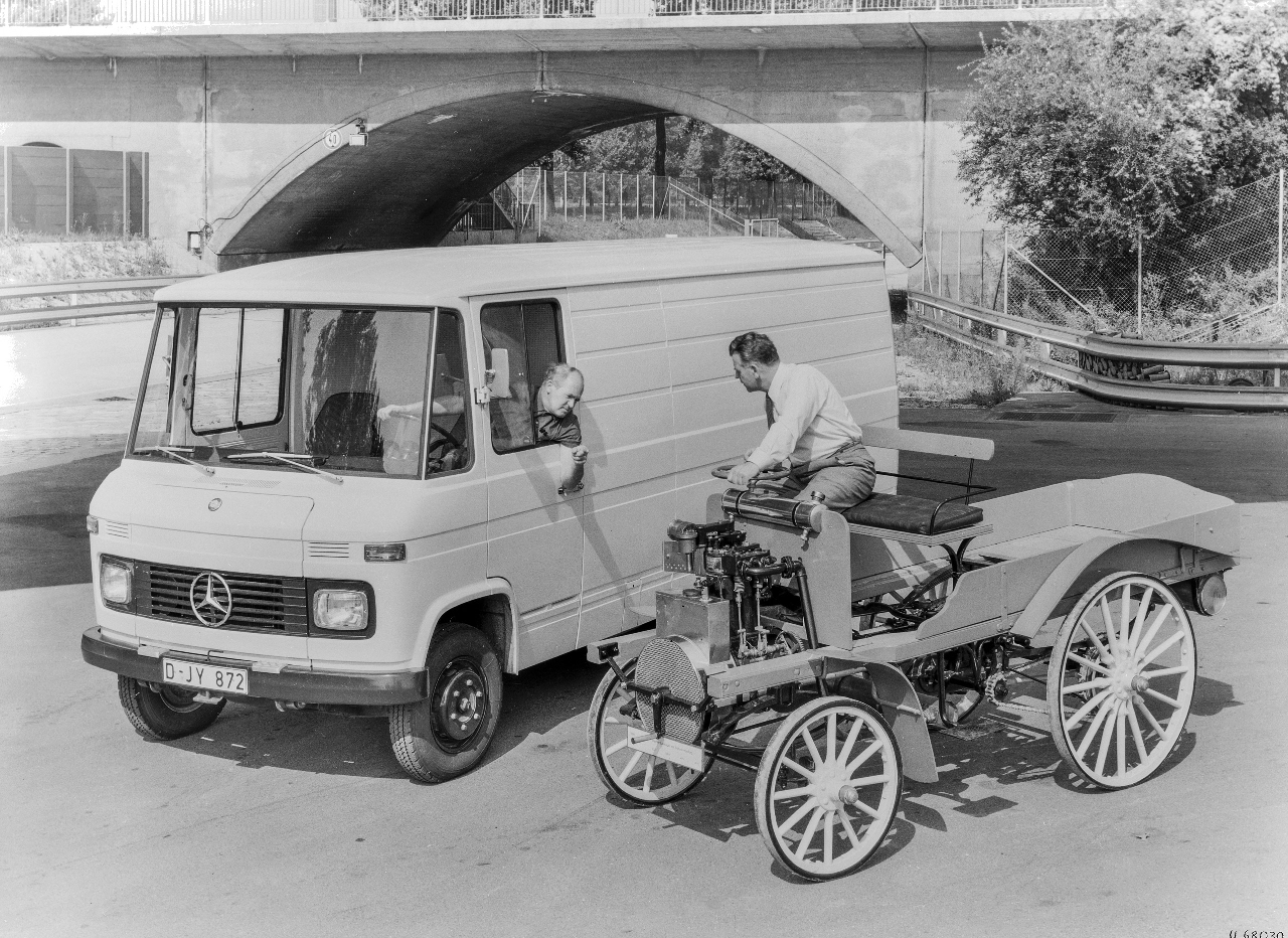 vehiculo empresarial motorizado daimler 1899