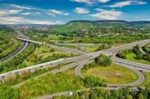 La llegada de los coches eléctricos haría innecesarios los límites de velocidad en las autopistas coches electricos limites velocidad autopistas