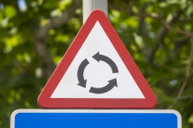 Un hombre de California da 415 vueltas corriendo a una rotonda Rotonda