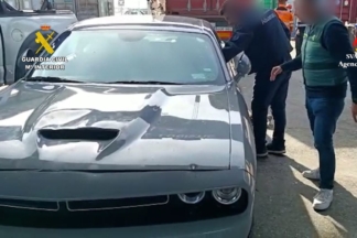 La Guardia Civil recupera 24 coches robados en Estados Unidos con destino África guardia civil 24 coches robados estados unidos
