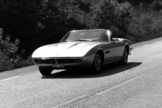 El cantante de Maroon 5 demanda al concesionario que le vendió su Maserati Maroon 5