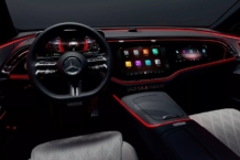 El Mercedes Clase E 2024 muestra un interior lleno de pantallas Mercedes Clase E 2024