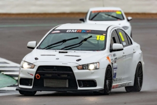 A subasta un Mitsubishi Lancer Evolution X de carreras subasta Mitsubishi Evolution X
