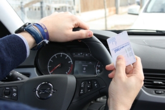 La Unión Europea quiere sustituir el carné de conducir físico por uno digital Carné de conducir físico Unión Europea