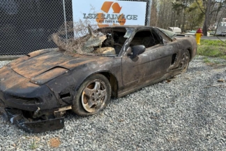 Este Acura NSX robado en los ’90 pasó 20 años abandonado en el fondo de un río acura nsx robado abandonado rio