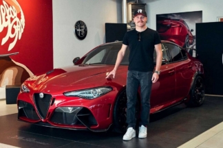 Valtteri Bottas ya tiene uno de los 500 Alfa Romeo Giulia GTAm Valtteri Bottas Alfa Romeo Giulia GTAm