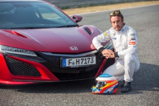 Los coches de 'empresa' que ha tenido Fernando Alonso desde que llegó a la F1 coches de 'empresa' que ha tenido Fernando Alonso