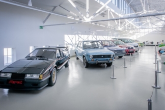 Un recorrido por el depósito del Museo Mladá Boleslav de Skoda, una instalación que alberga piezas únicas de la marca depósito del Museo Skoda