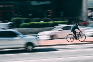 Los SUV son más peligrosos para los ciclistas, según el IIHS