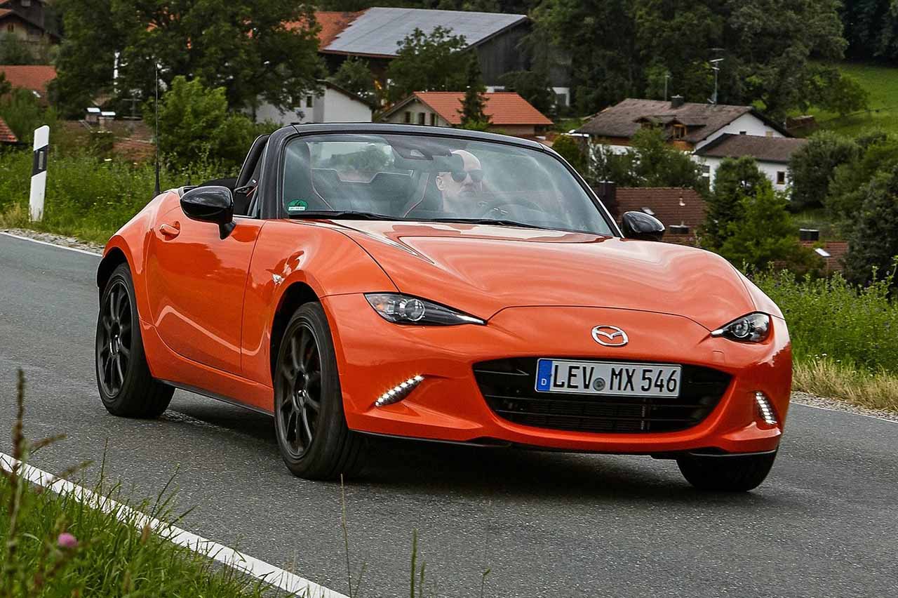 coches deportivos con mantenimiento barato 