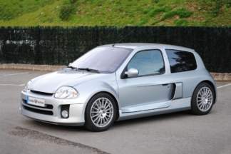 A subasta este Renault Clio V6 Fase 1 de 2001 matriculado en España subasta renault clio v6 fase 1 2001 españa