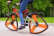 Un ingeniero ucraniano inventa la bicicleta imposible, ¡con ruedas triangulares! Bicicleta ruedas triangulares