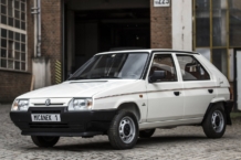Este Skoda Favorit sólo ha recorrido 34 kilómetros en 30 años Skoda Favorit 1993