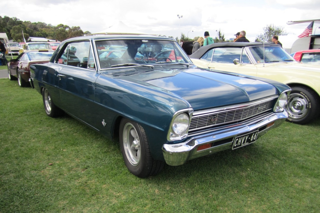 mujer recupera Chevrolet Nova SS robado