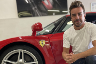 Fernando Alonso acaba de vender su Ferrari Enzo por más de 5 millones de euros Subasta Ferrari Enzo Fernando Alonso