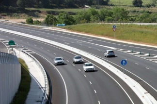 La DGT se pone seria: duras sanciones a conductores que no respeten el carril de circulación DGT duras sanciones conductores no respeten carril de circulación