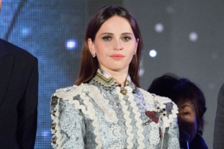 Felicity Jones protagonizará una serie de Fórmula 1: 'One' Felicity Jones serie de Fórmula 1 One