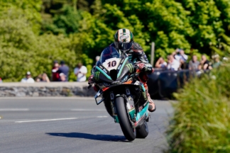 Peter Hickman alcanza los 321,869 km/h en el TT Isla de Man 2023 y establece un récord Peter Hickman TT Isla de Man 2023 récord