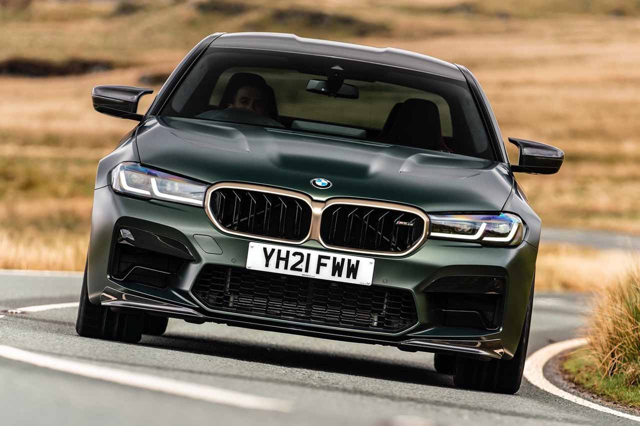 coches nuevos con motor de 8 cilindros 