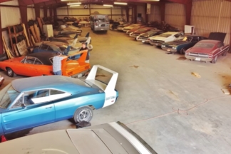 Encuentran una colección de coches clásicos de la NASCAR abandonados en un granero colección coches clásicos NASCAR abandonados granero