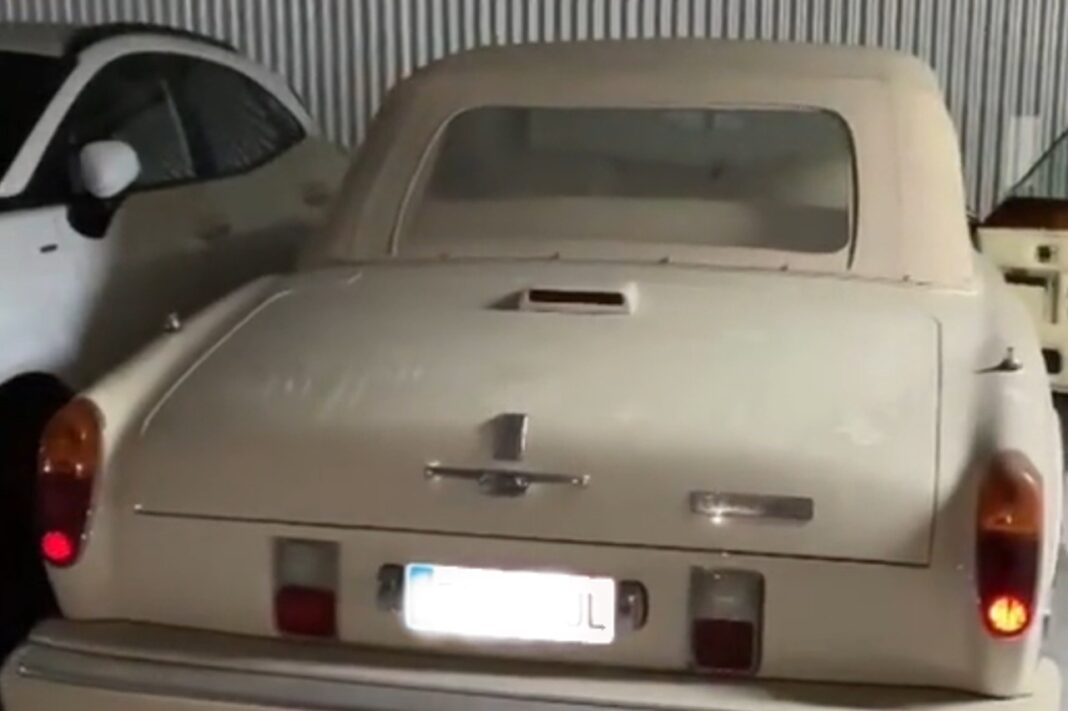 Rolls-Royce-Julio-Iglesias-abandonado-parking-Madrid