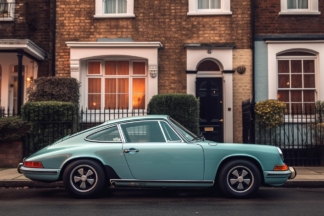 La inteligencia artificial imagina la casa de los dueños de estos coches