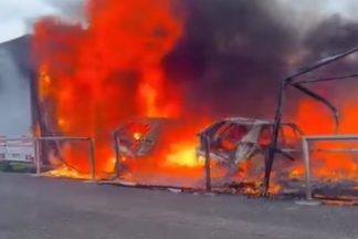 Los dos Lancia Delta eléctricos del equipo de Rallycross de Sébastien Loeb, destruidos en un incendio incendio destruye lancia delta electricos sebastien loeb rallycross
