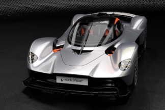 El mantenimiento del Valkyrie no te costará 386.000 euros en los primeros 15.000 km, dice Aston Martin mantenimiento aston martin valkyrie
